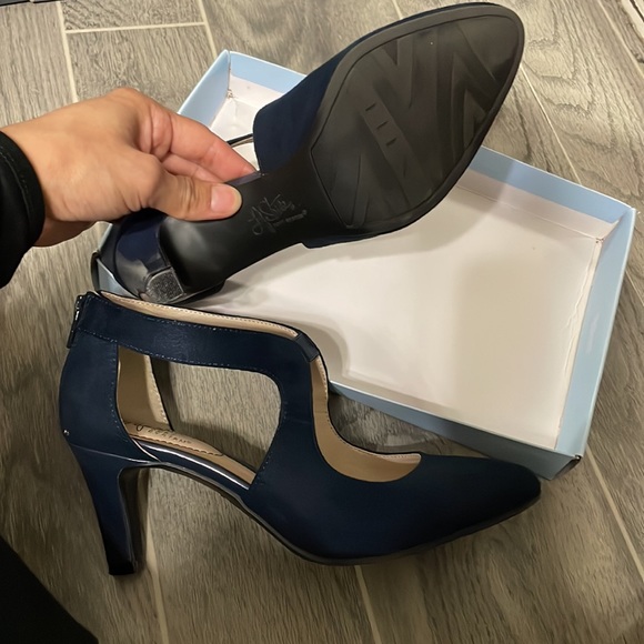 Navy Blue Heels - Picture 3 of 4